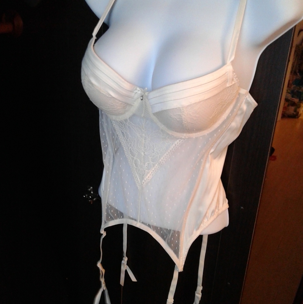 Gilligan O'Malley Lace Satin Corset Garter